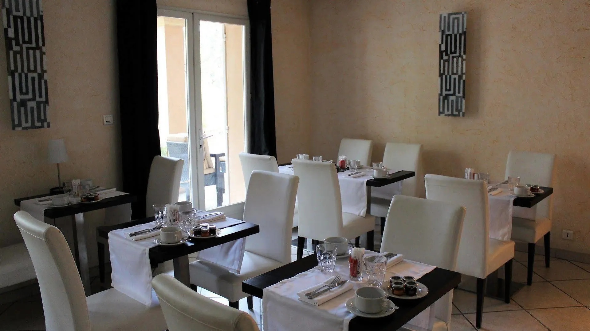 Hotel Le Mas Du Colombier Cadenet
